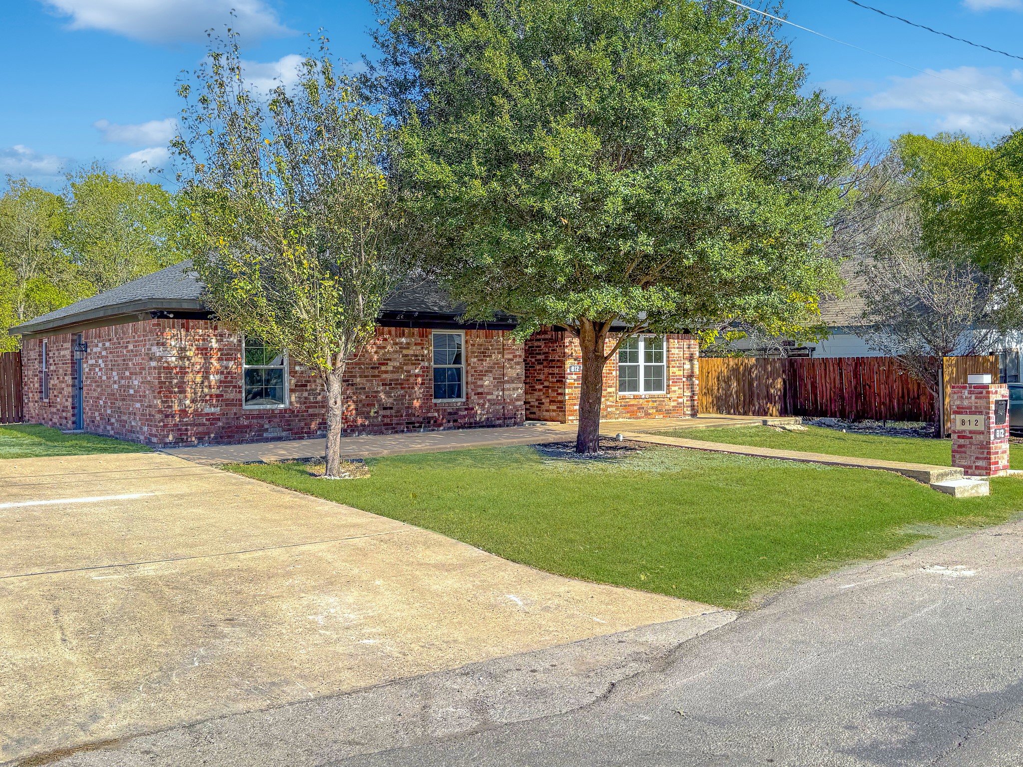 812 W 11th Avenue Corsicana TX 75110