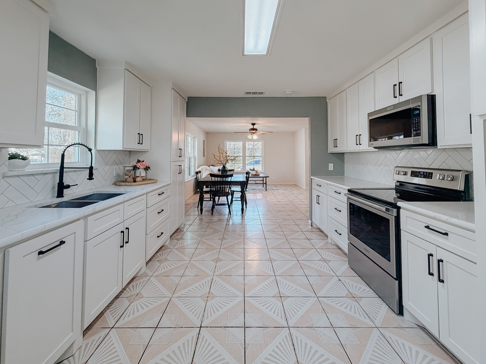 812 W 11th Avenue Corsicana TX 75110