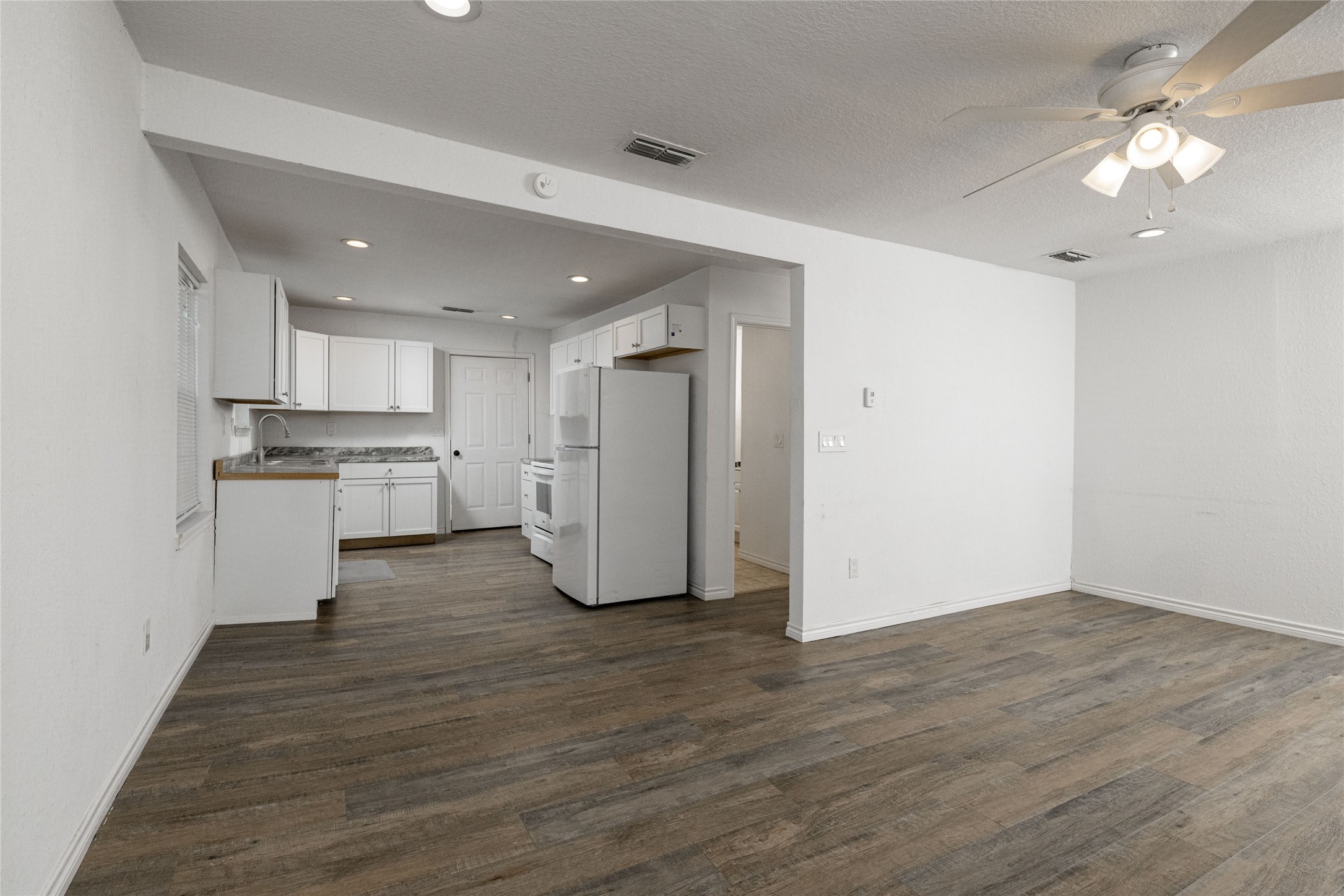 205 N State Highway 101 Chico TX 76431