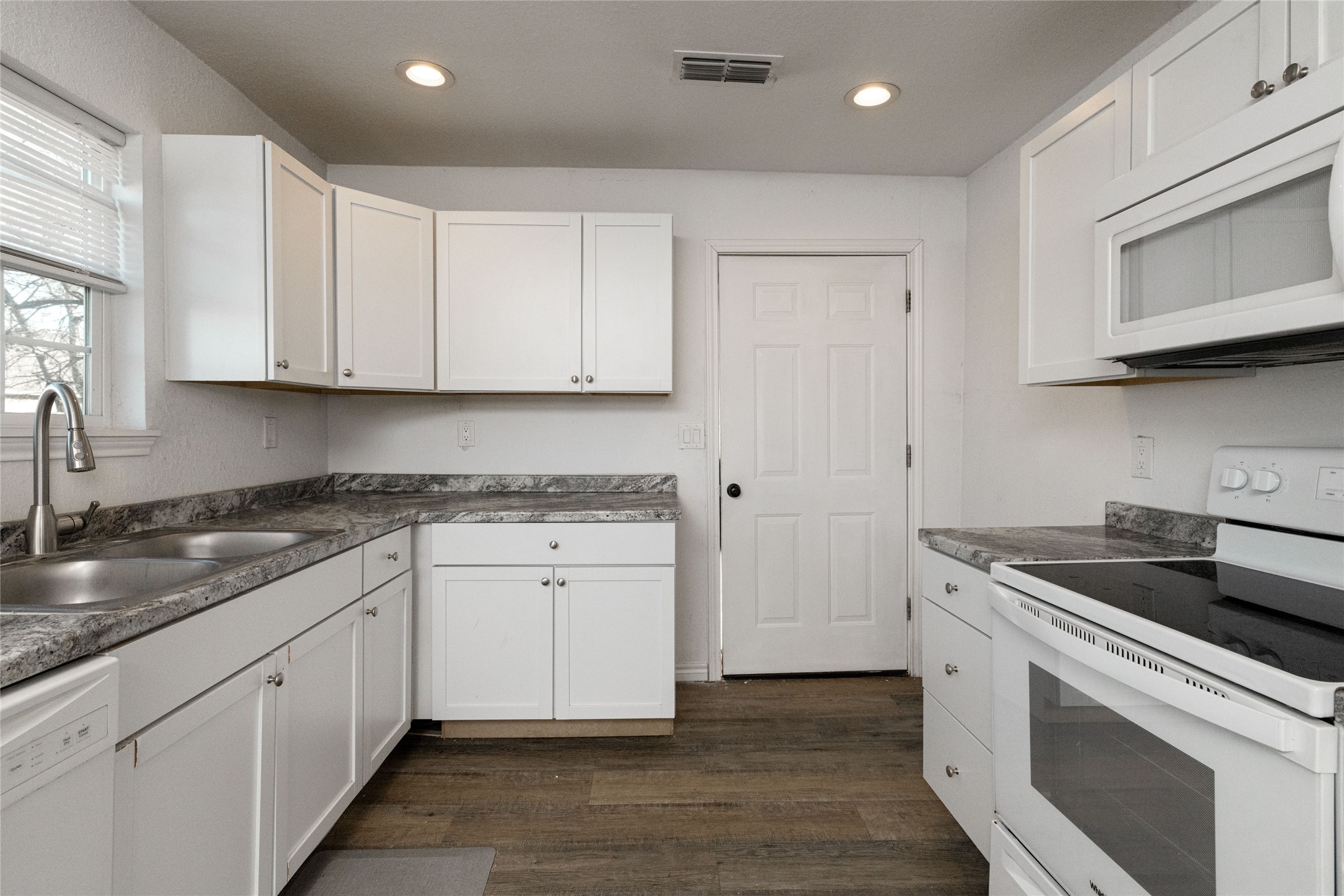205 N State Highway 101 Chico TX 76431