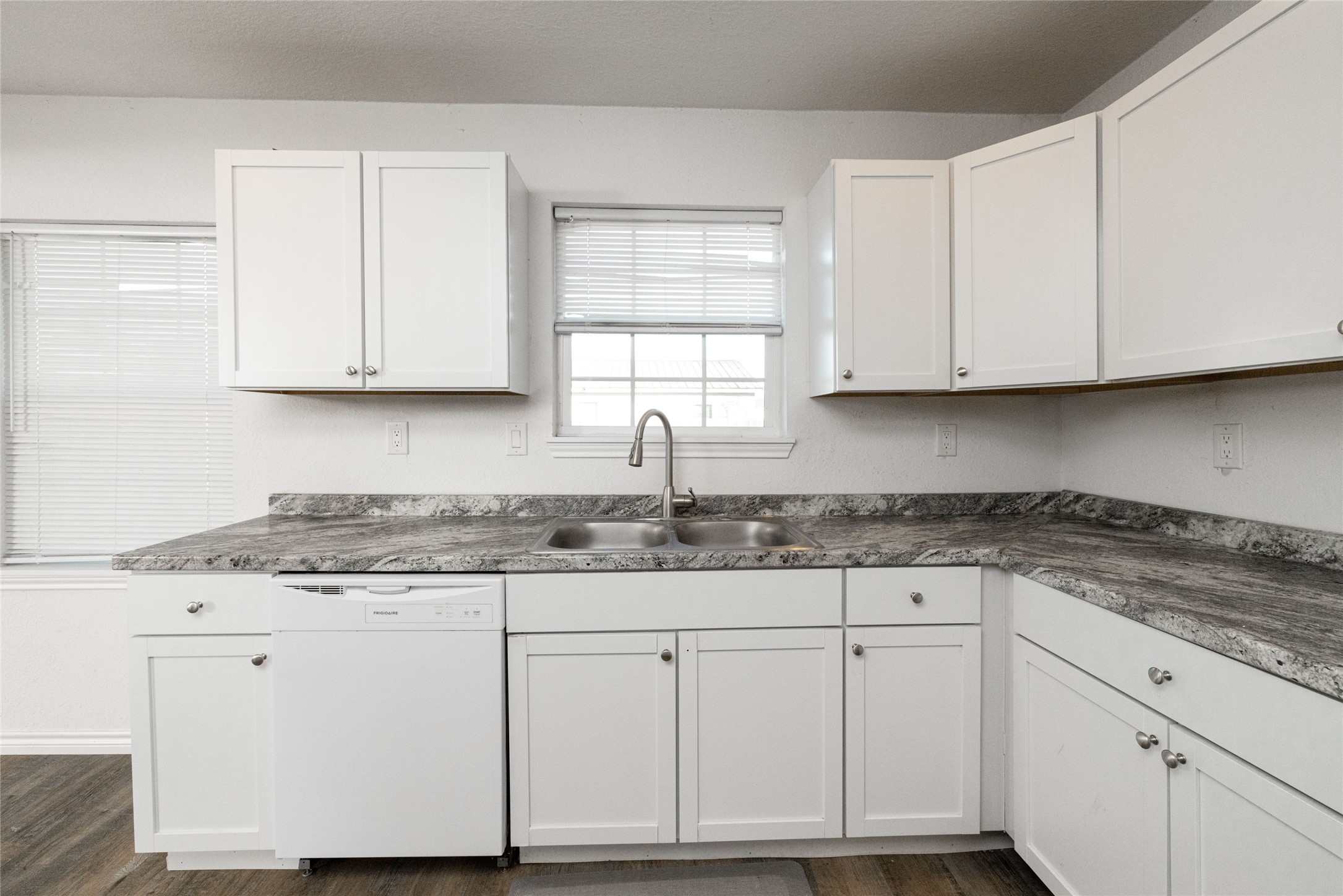 205 N State Highway 101 Chico TX 76431