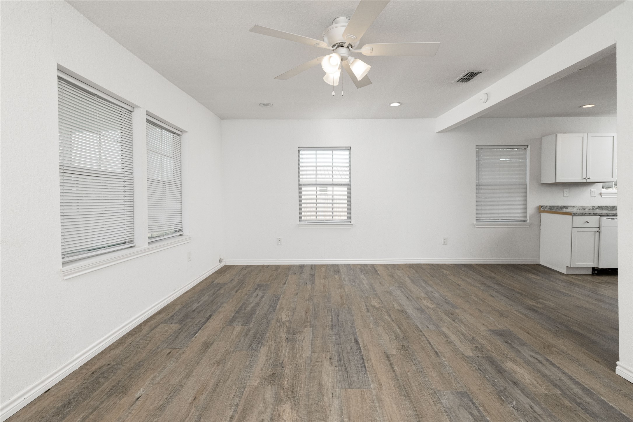205 N State Highway 101 Chico TX 76431