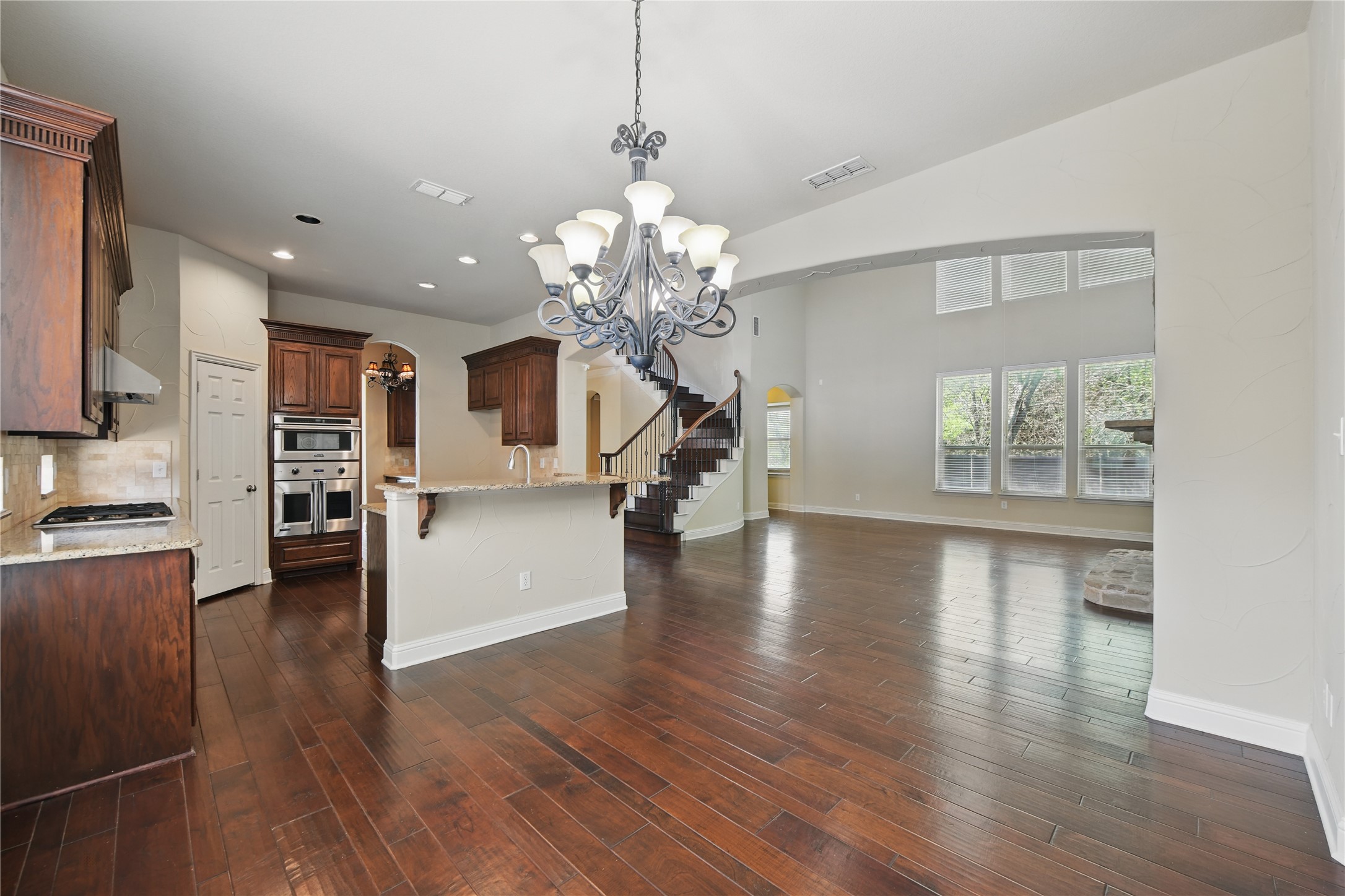 3060 England Parkway Grand Prairie TX 75054