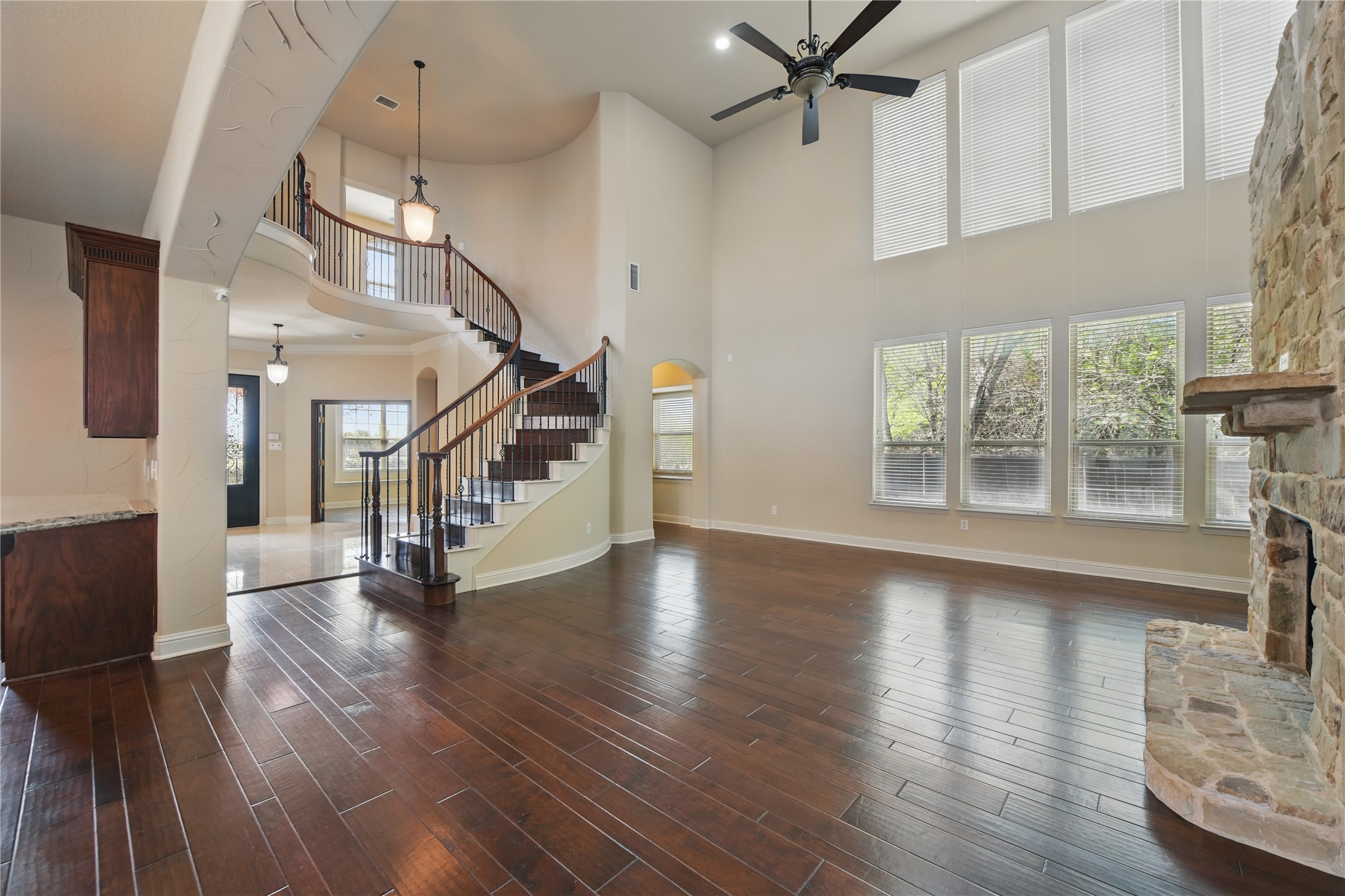 3060 England Parkway Grand Prairie TX 75054