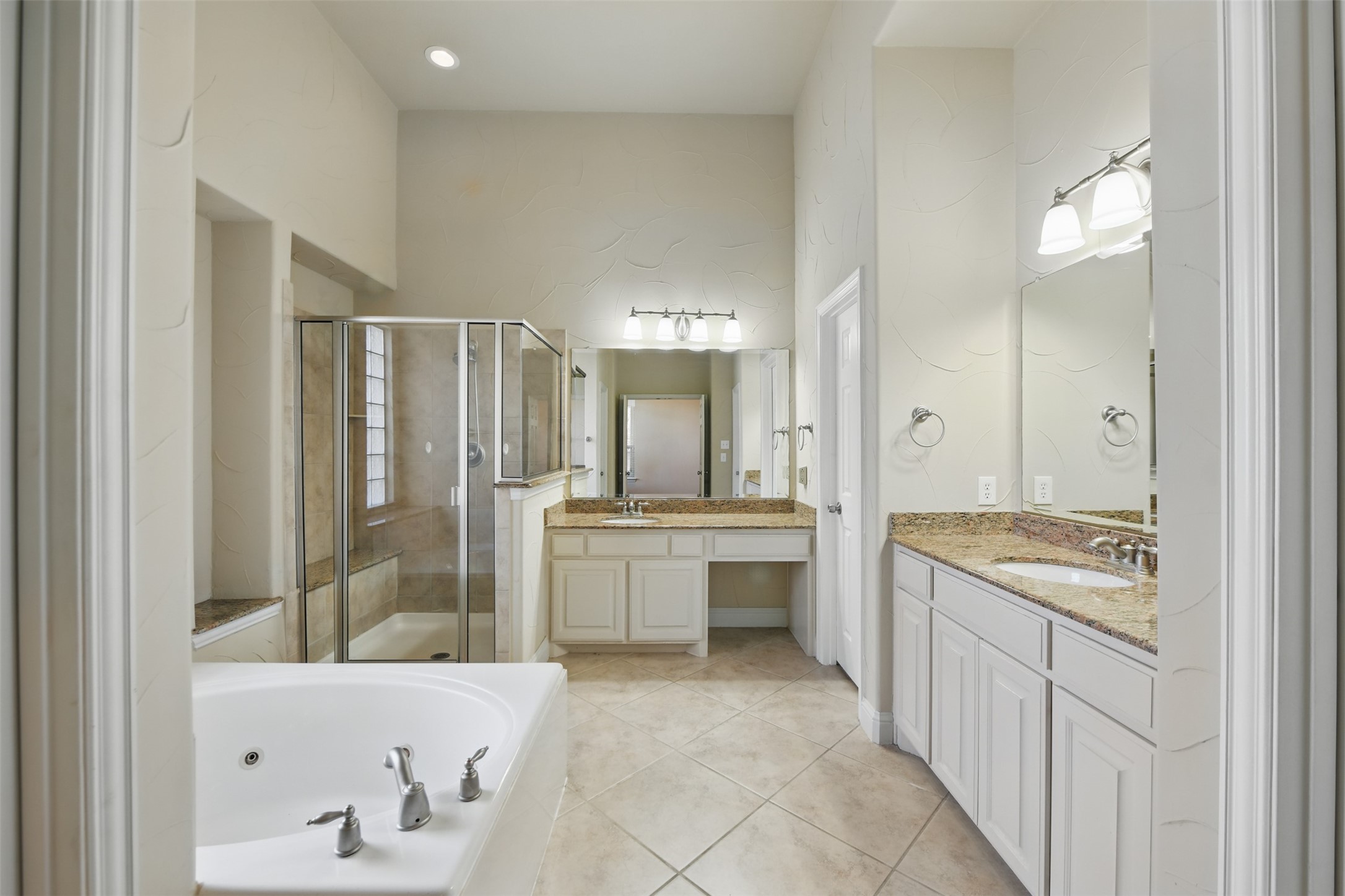 3060 England Parkway Grand Prairie TX 75054