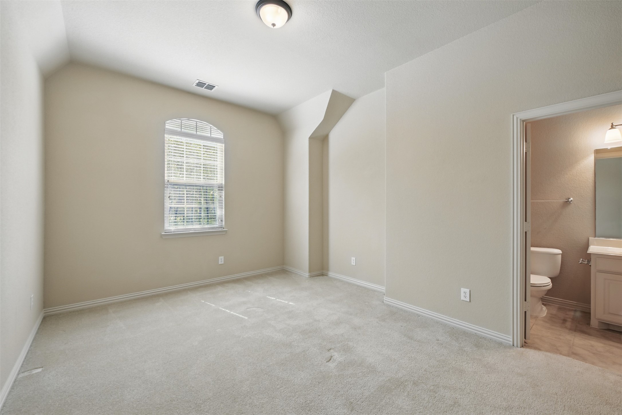 3060 England Parkway Grand Prairie TX 75054