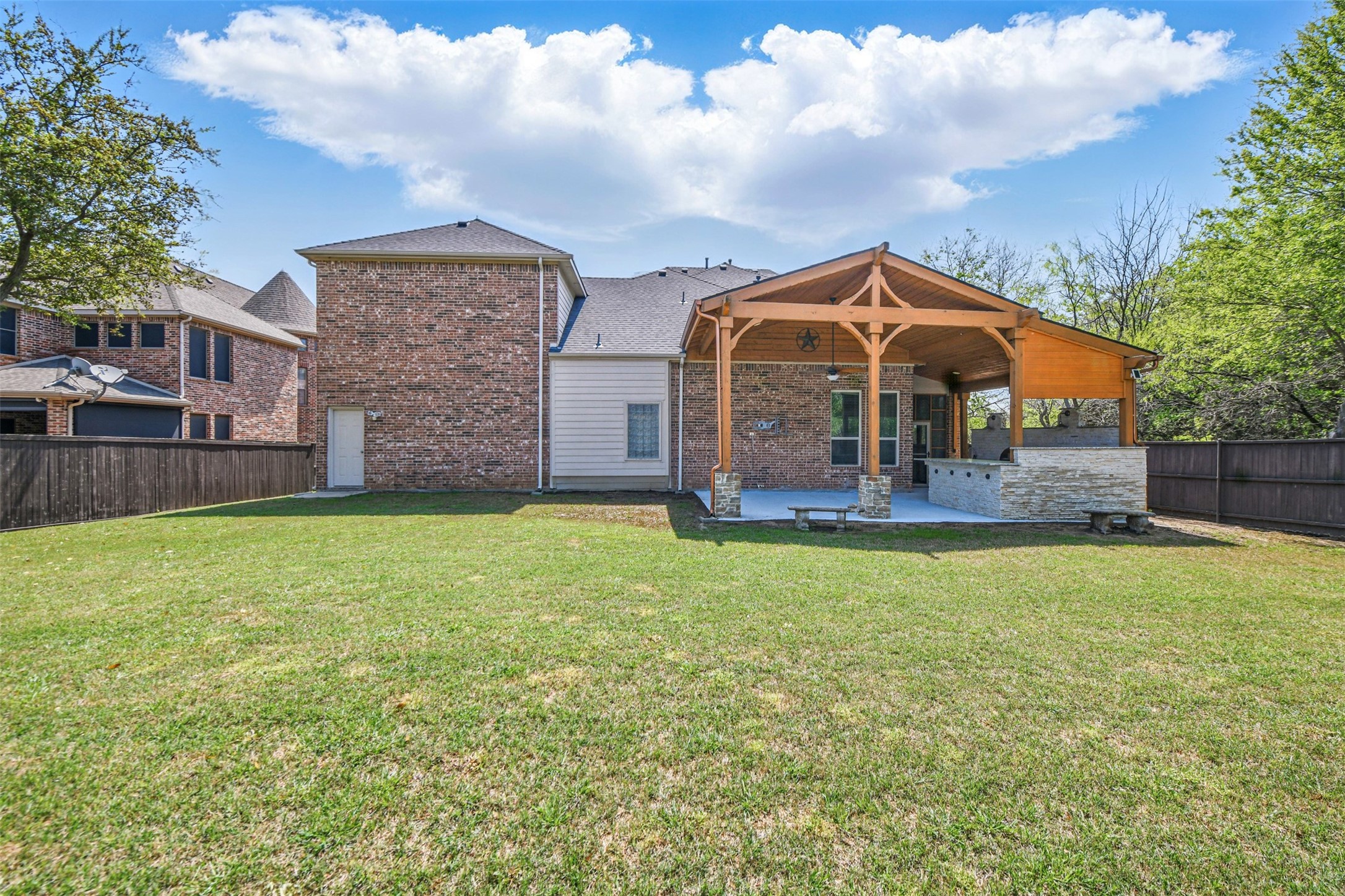 3060 England Parkway Grand Prairie TX 75054