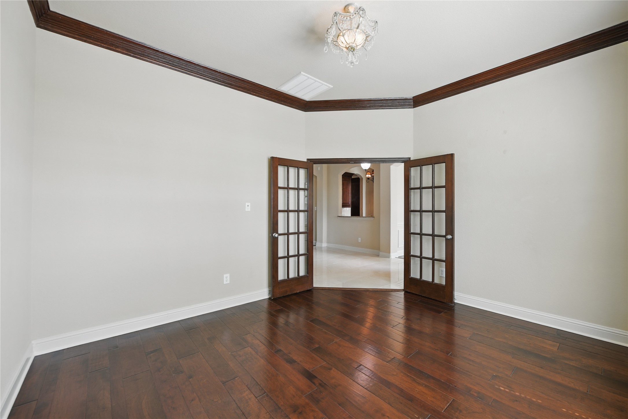 3060 England Parkway Grand Prairie TX 75054