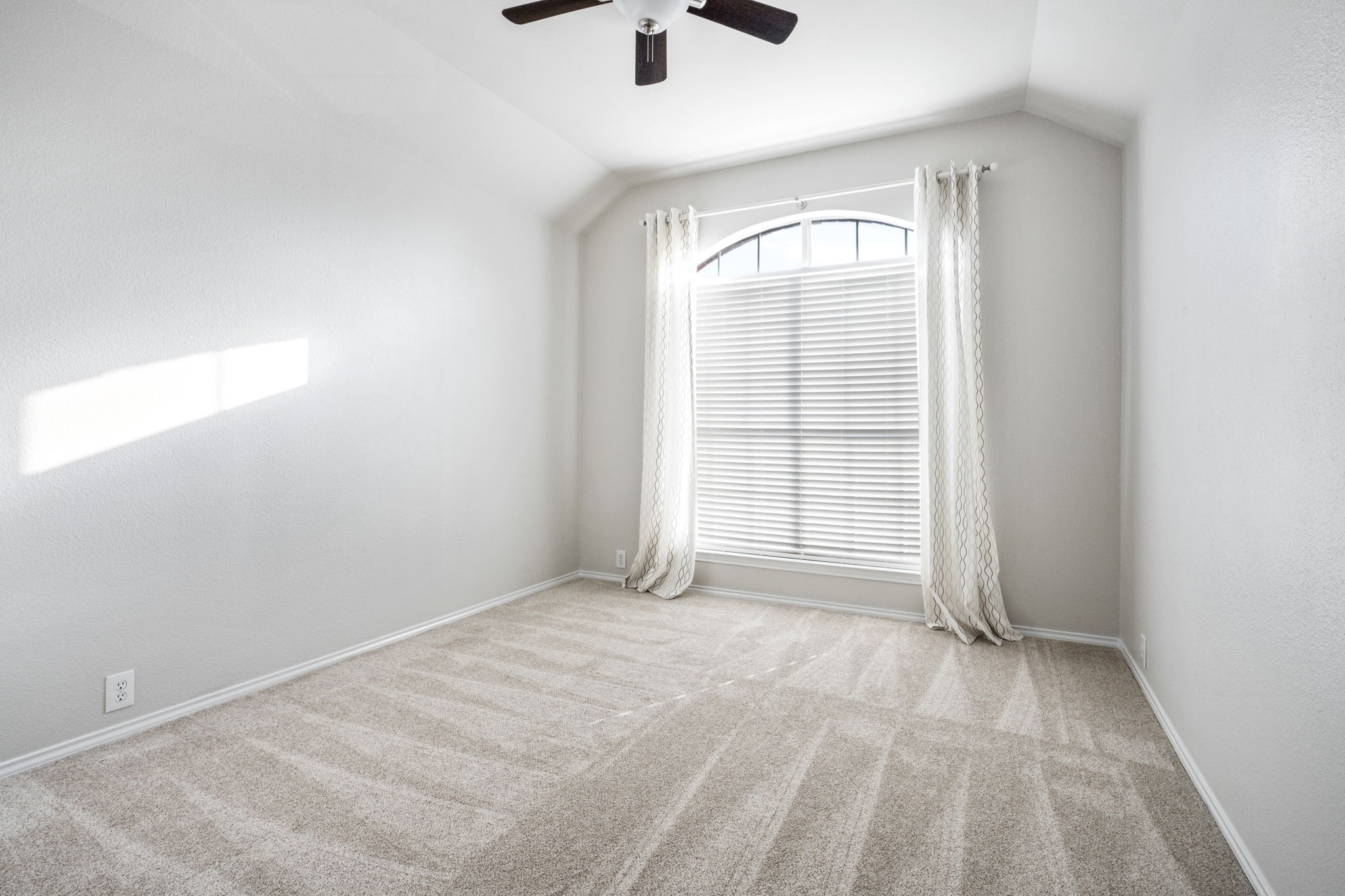 2733 Woodson Drive Mckinney TX 75072