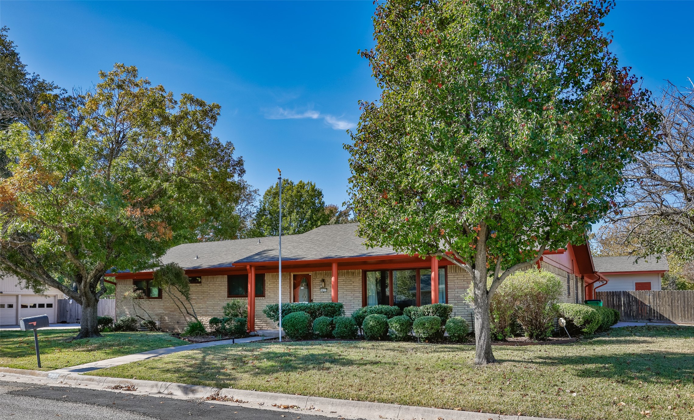 417 Willow Way Gainesville TX 76240