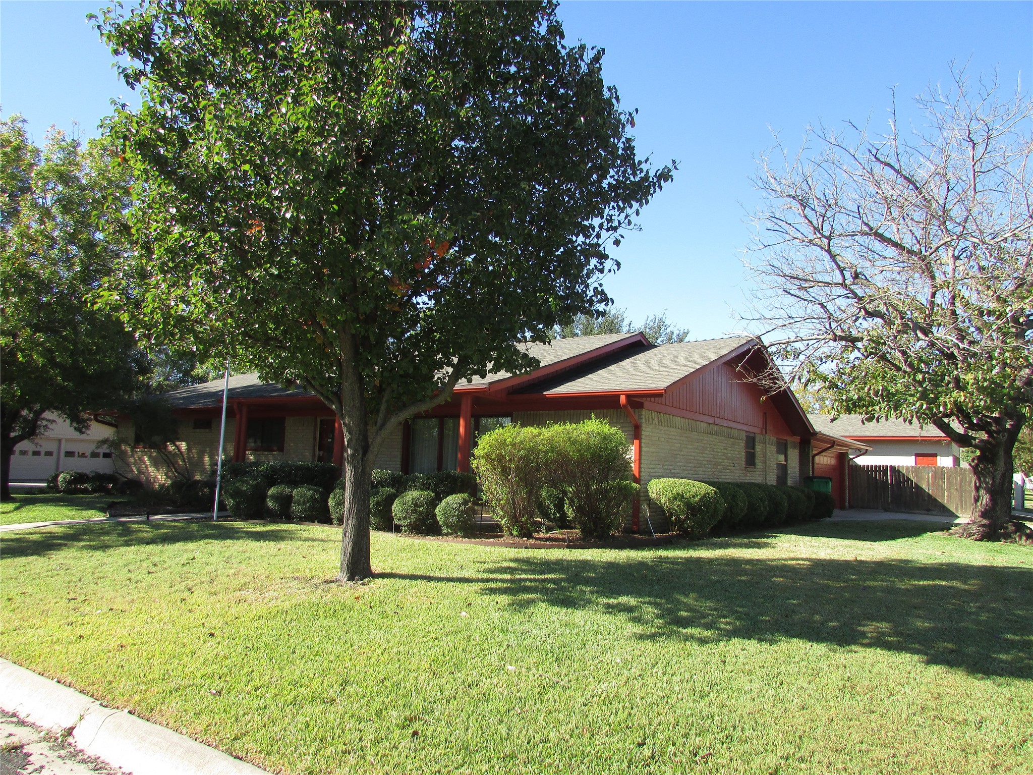 417 Willow Way Gainesville TX 76240