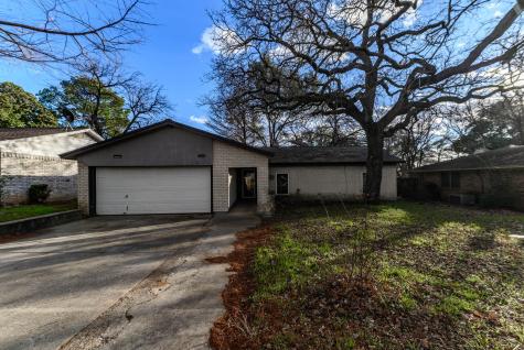 2108 Warwick Drive Arlington TX 76015