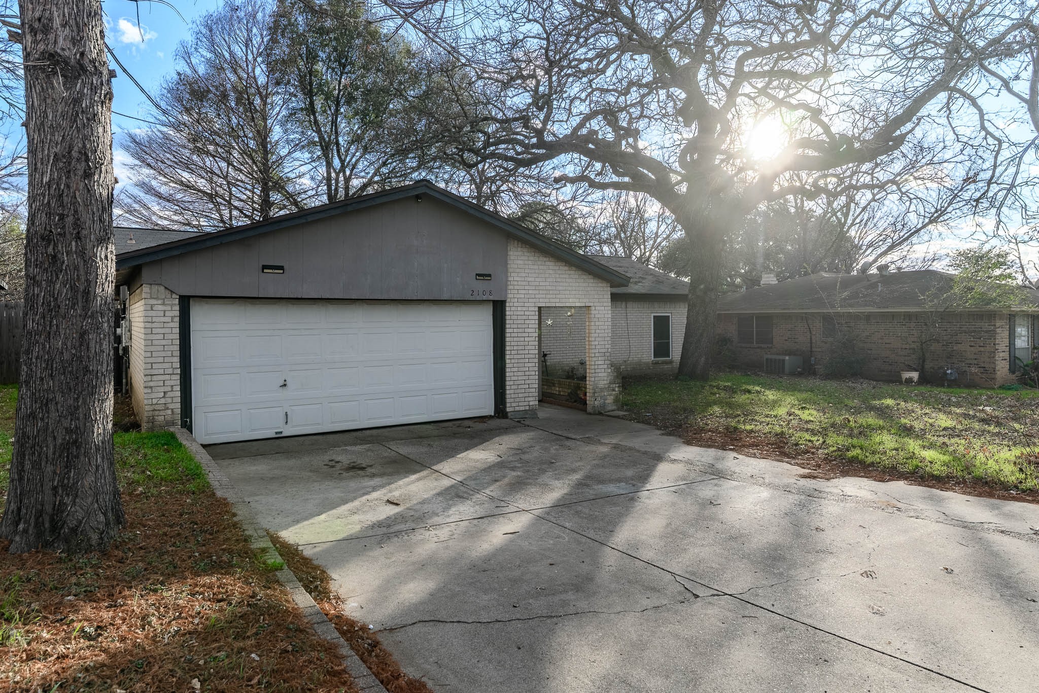 2108 Warwick Drive Arlington TX 76015
