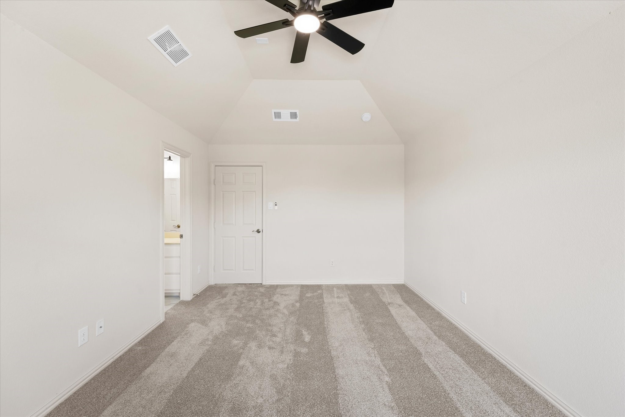 2824 Pino Grand Prairie TX 75054