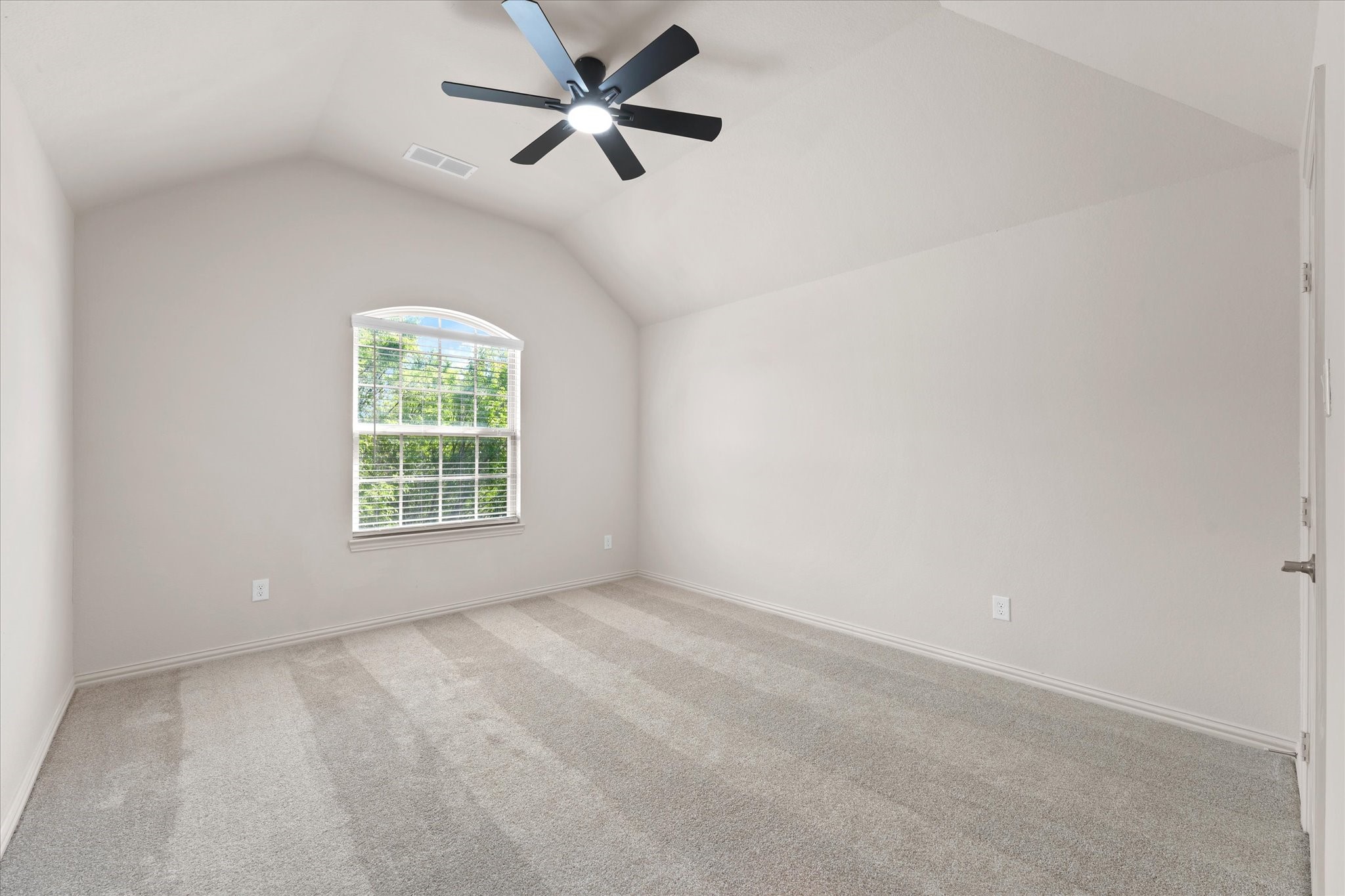 2824 Pino Grand Prairie TX 75054