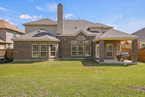 2824 Pino Grand Prairie TX 75054