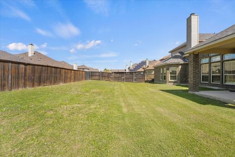 2824 Pino Grand Prairie TX 75054