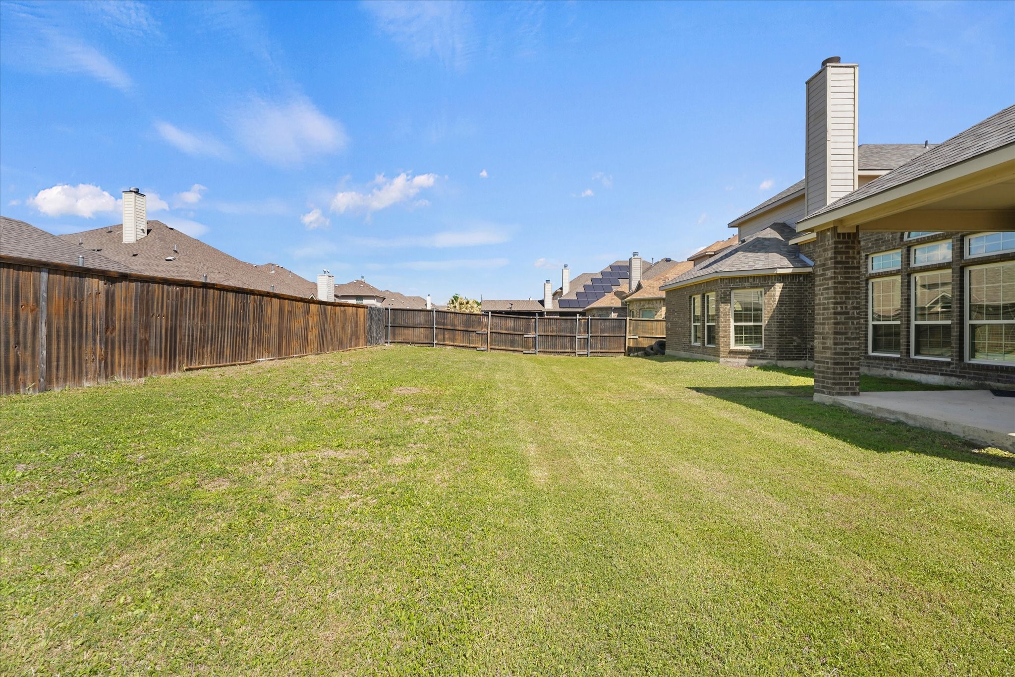 2824 Pino Grand Prairie TX 75054