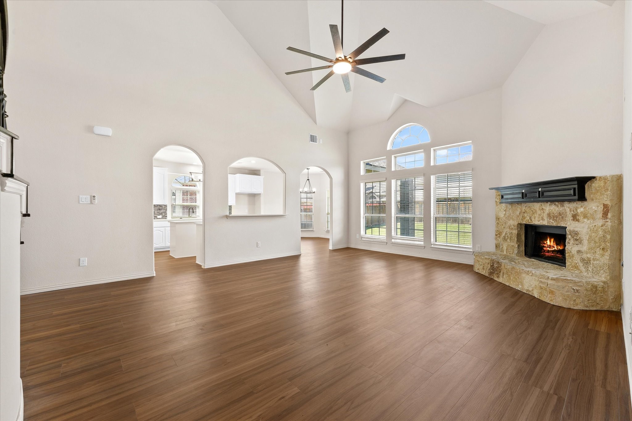 2824 Pino Grand Prairie TX 75054
