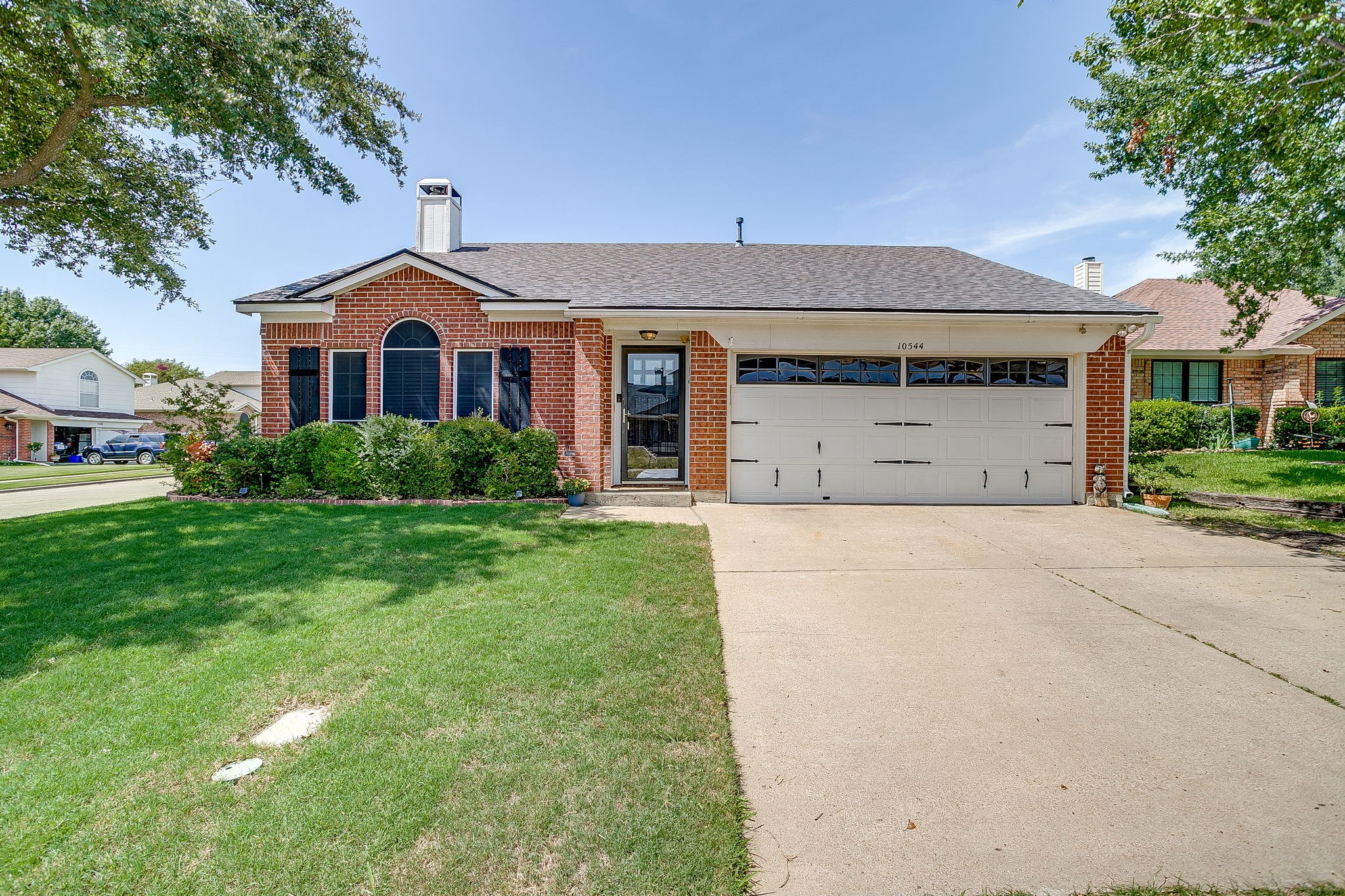 10544 Del Mar Court Benbrook TX 76126