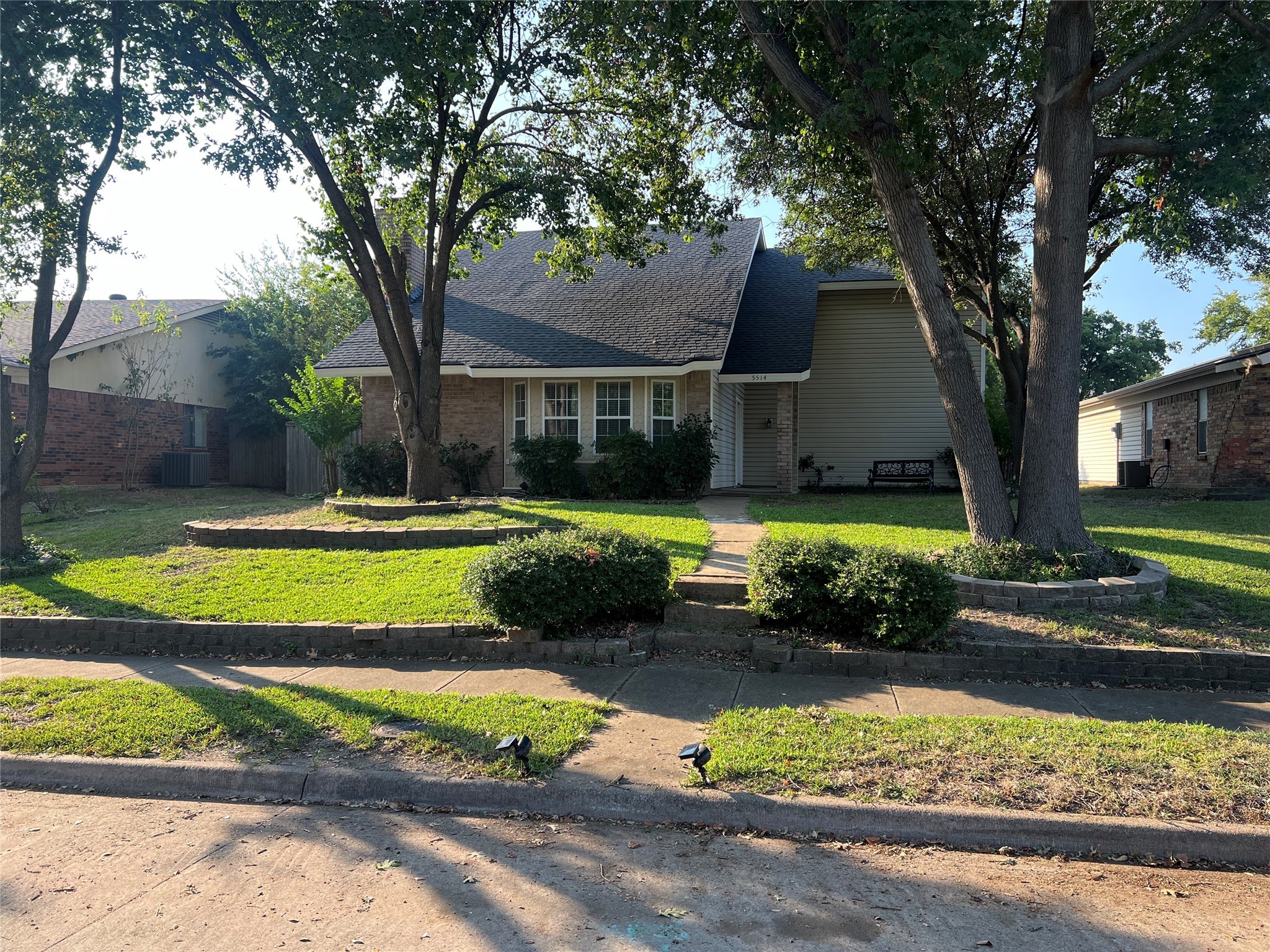 5514 Castleview Lane Garland TX 75044