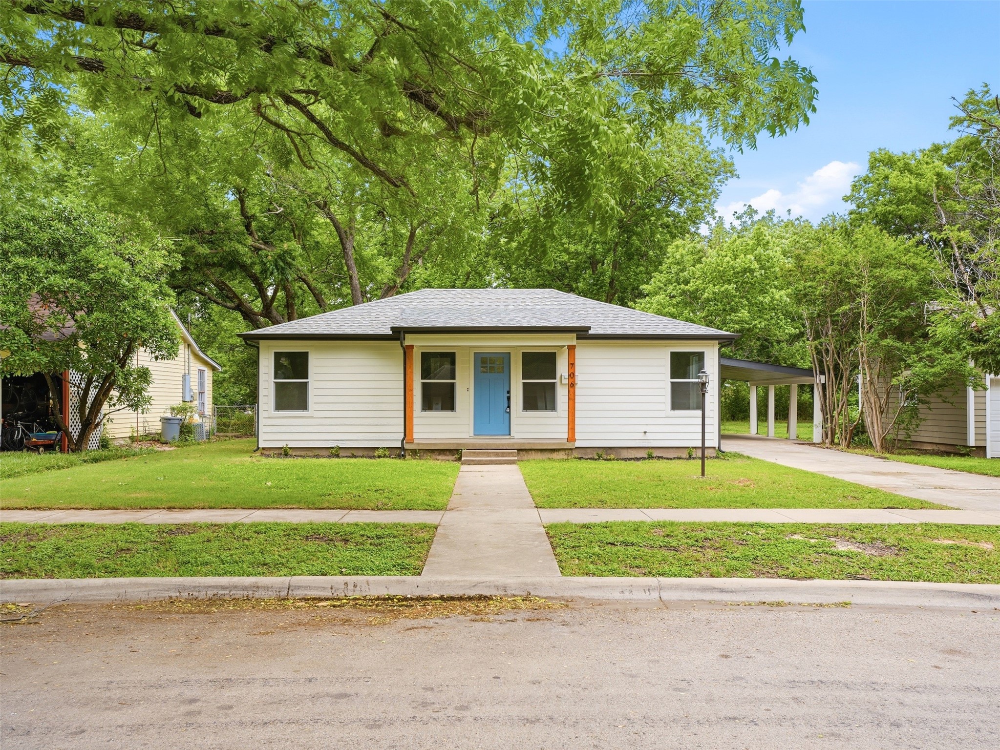 706 Emery Street Denton TX 76201
