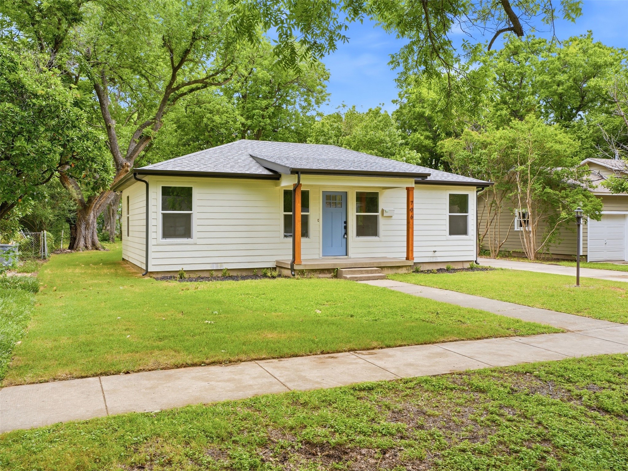 706 Emery Street Denton TX 76201