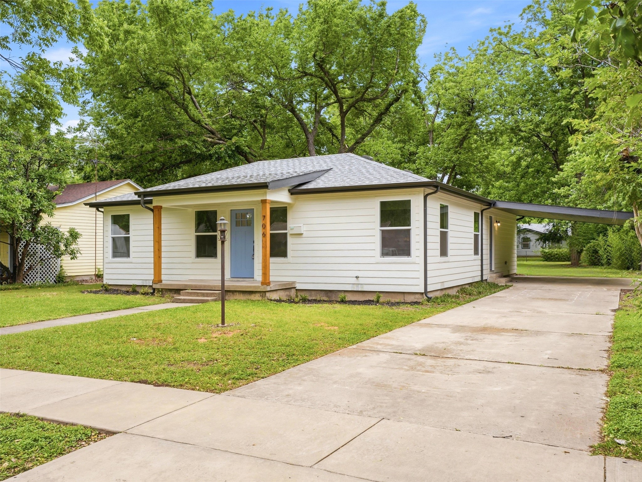 706 Emery Street Denton TX 76201