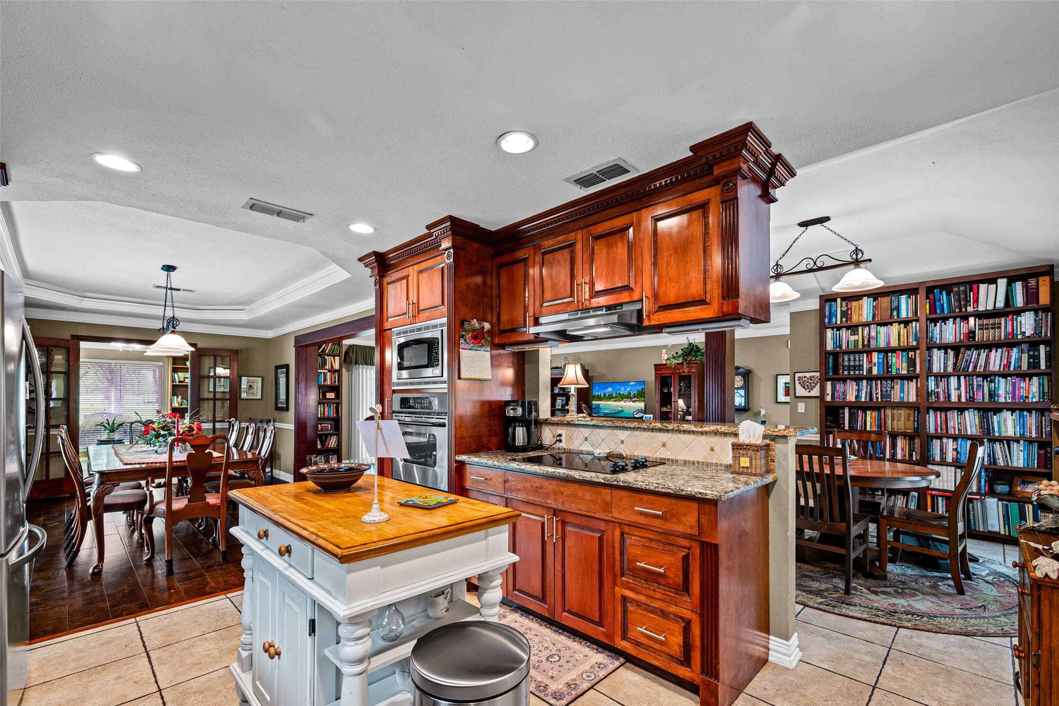 8902 Woodlawn Drive Granbury TX 76049