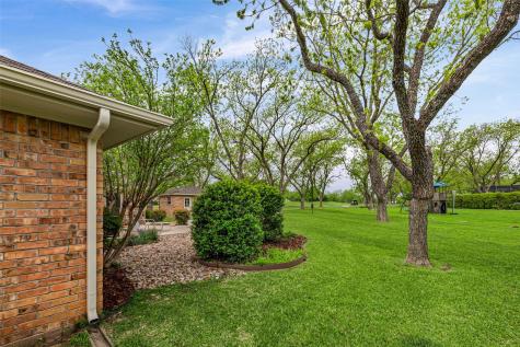 8902 Woodlawn Drive Granbury TX 76049