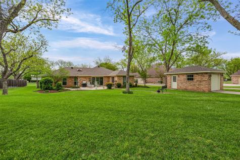 8902 Woodlawn Drive Granbury TX 76049