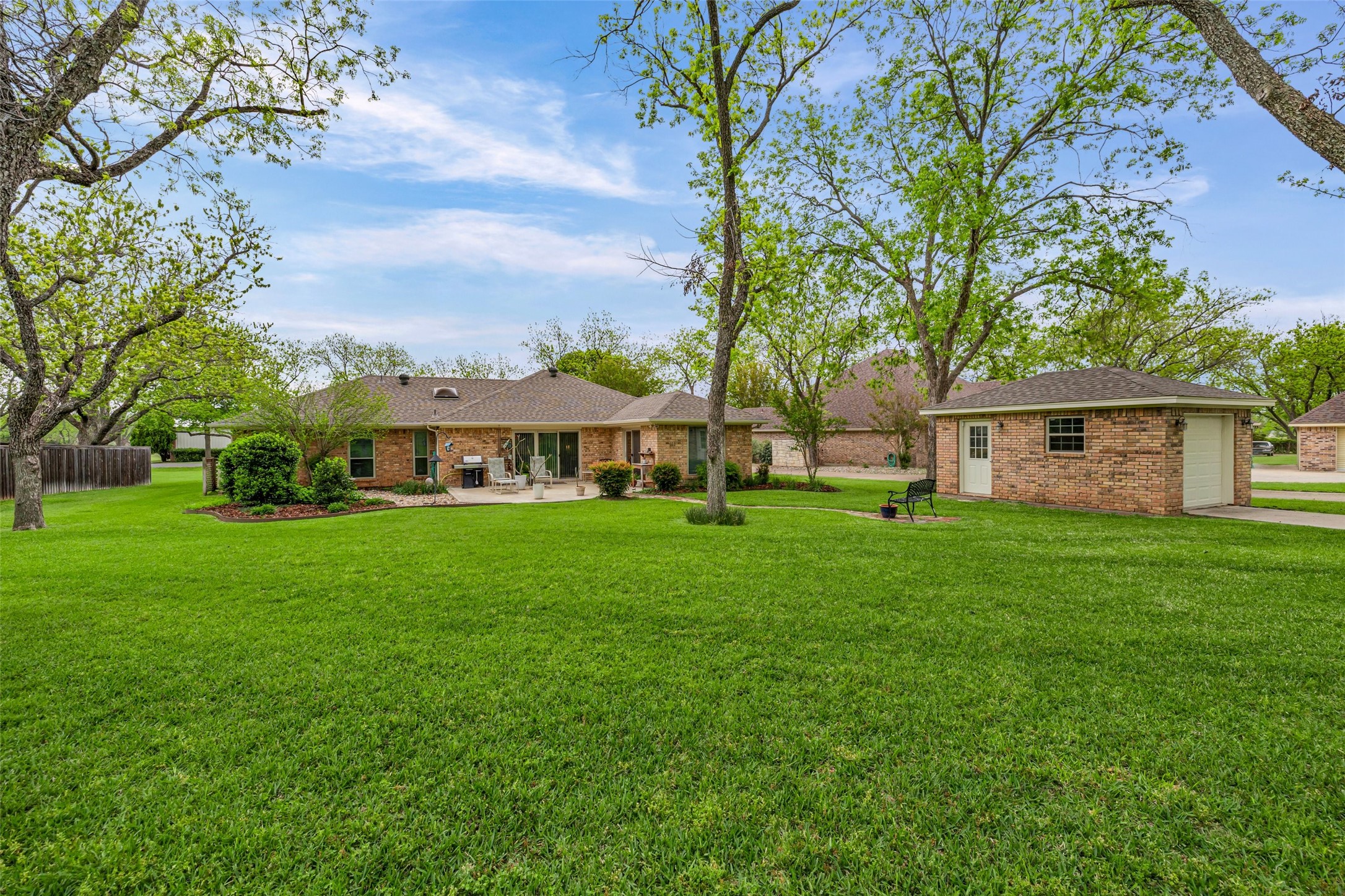 8902 Woodlawn Drive Granbury TX 76049