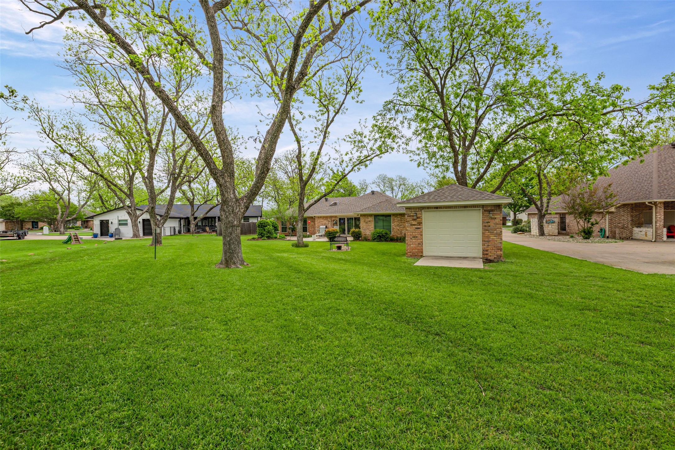 8902 Woodlawn Drive Granbury TX 76049
