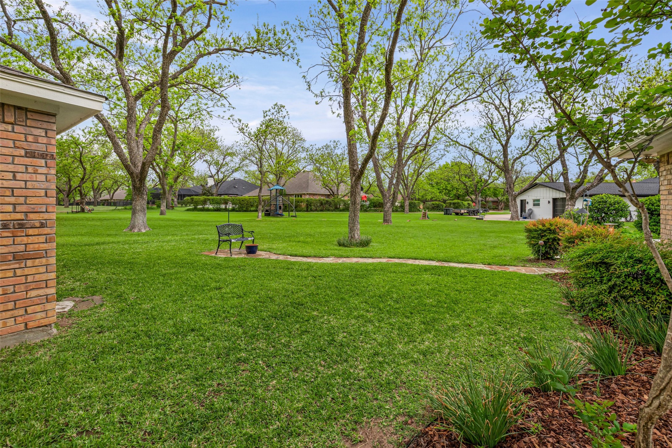 8902 Woodlawn Drive Granbury TX 76049