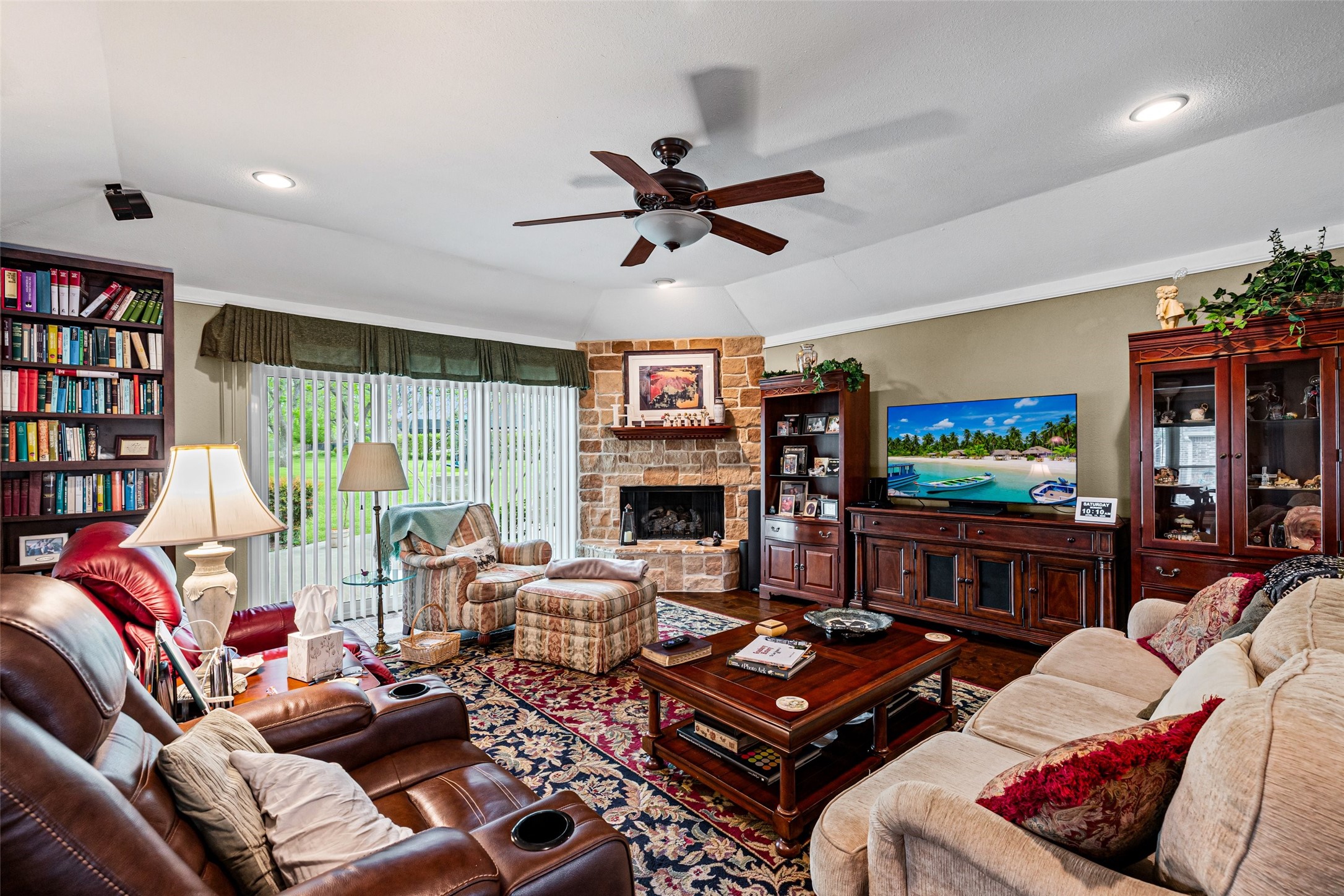 8902 Woodlawn Drive Granbury TX 76049
