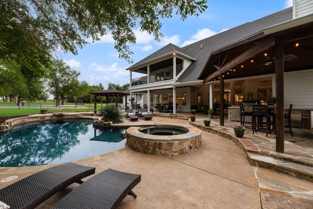 2880 County Road 249 Poetry TX 75160