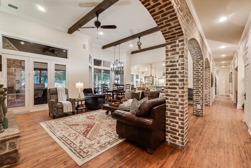2880 County Road 249 Poetry TX 75160