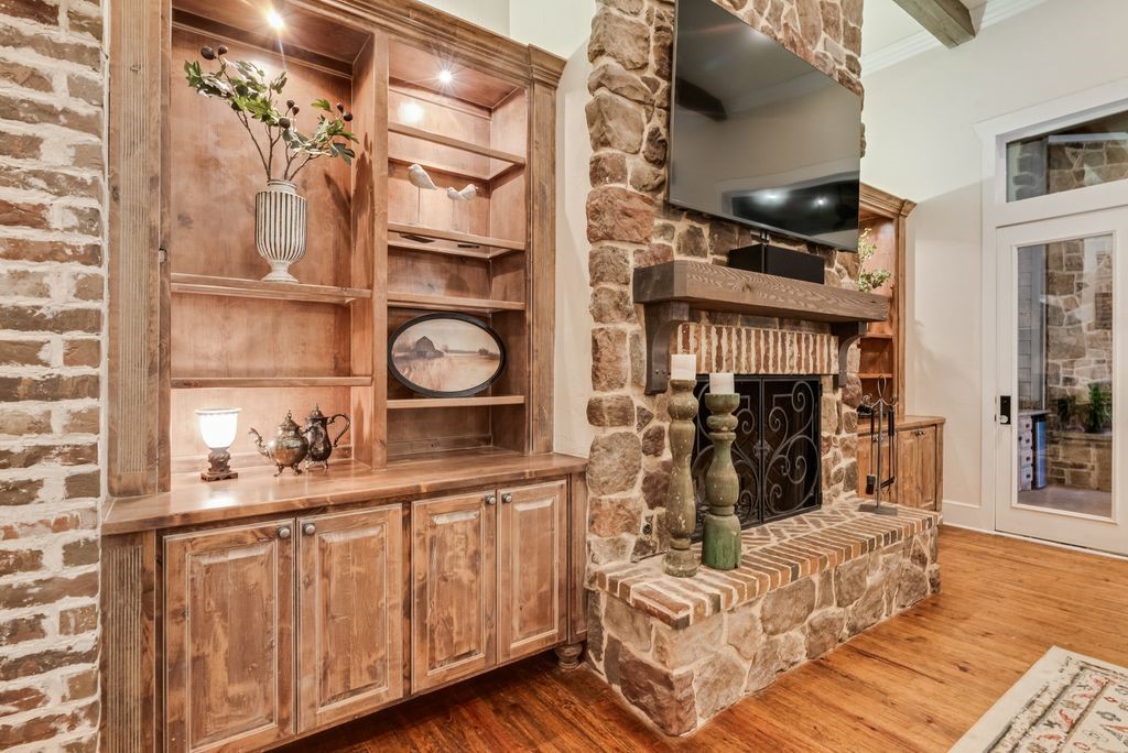 2880 County Road 249 Poetry TX 75160