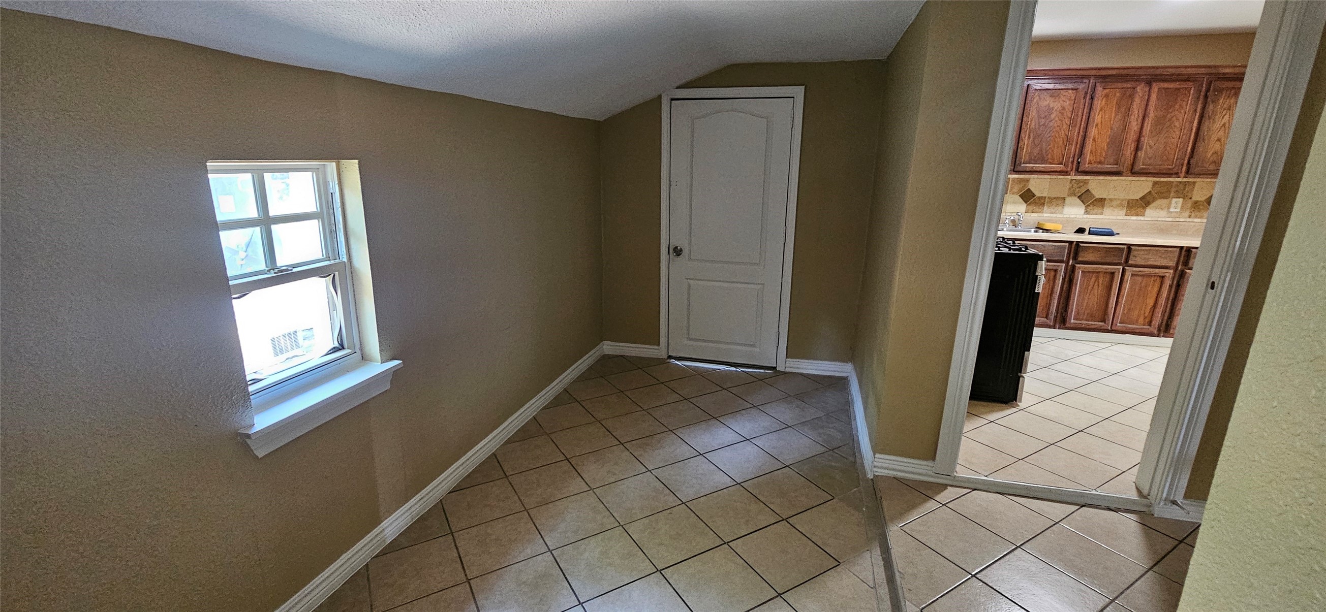 8613 Elam Road Dallas TX 75217