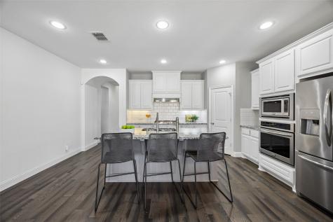 413 Lake Livingston Trail Mckinney TX 75071
