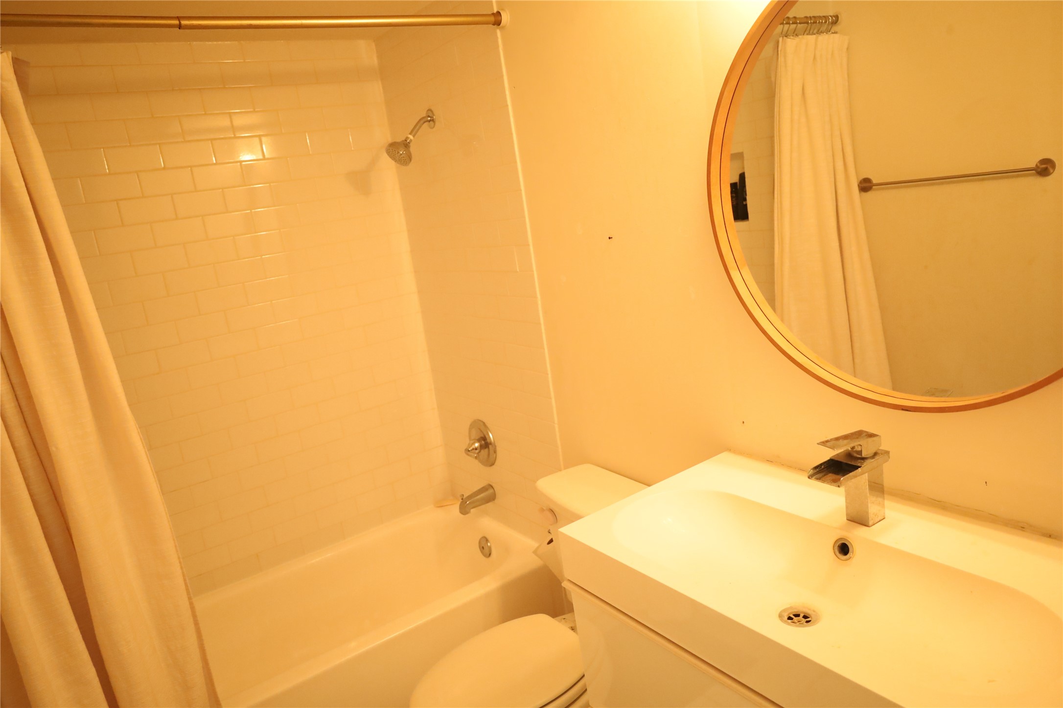 3201 Tampa Drive Garland TX 75043