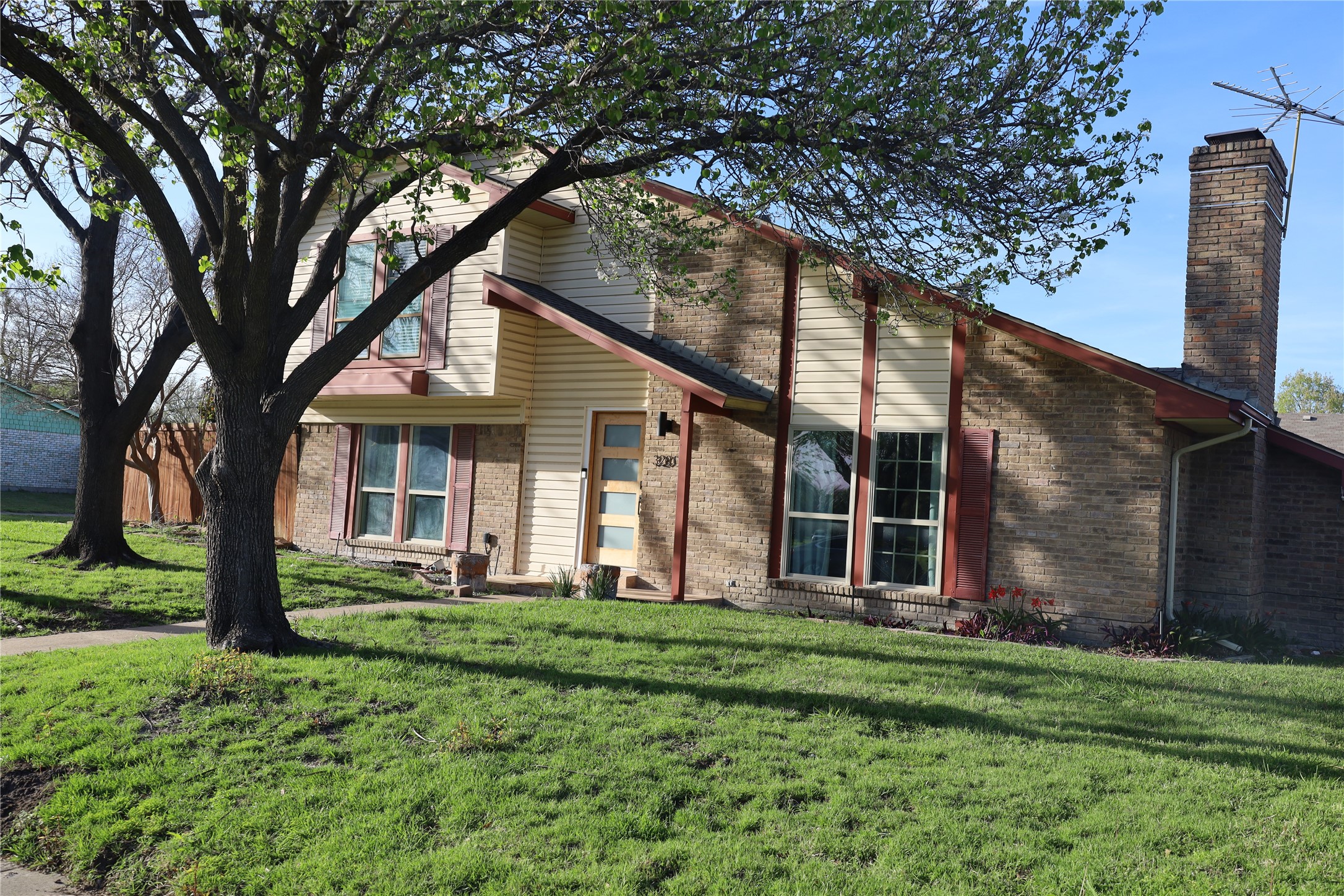 3201 Tampa Drive Garland TX 75043