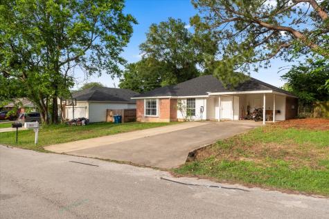 316 Coral Reef Street Gun Barrel City TX 75156