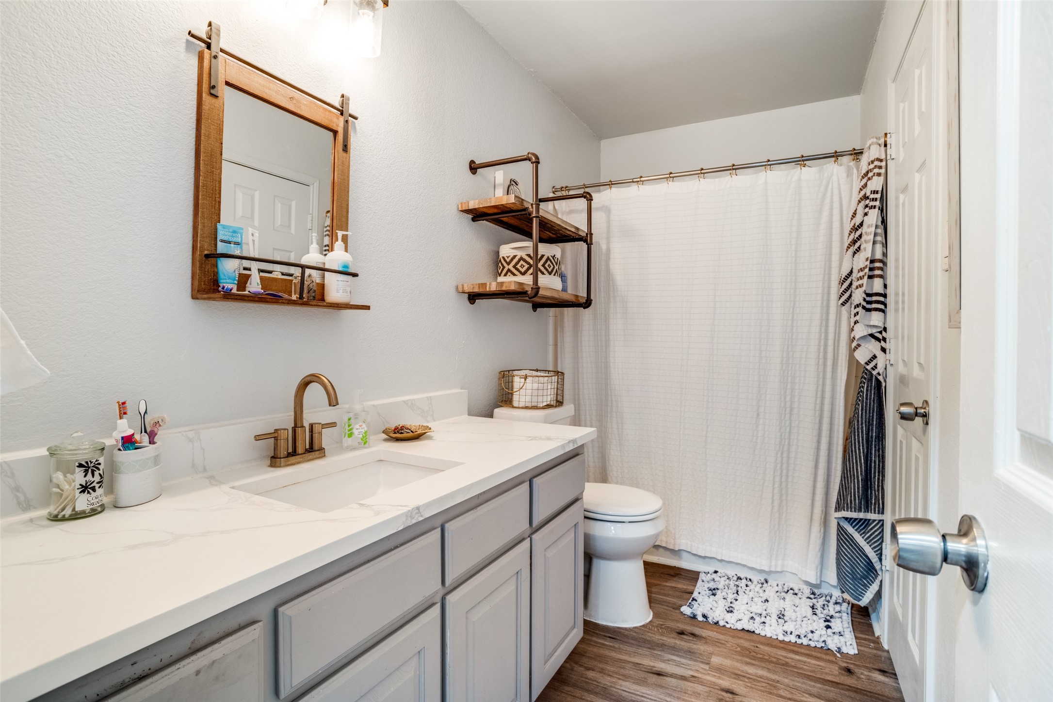 1811 Country Walk Lane Wylie TX 75098