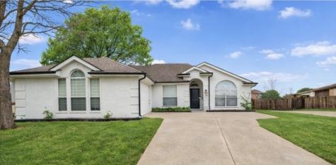 1811 Country Walk Lane Wylie TX 75098