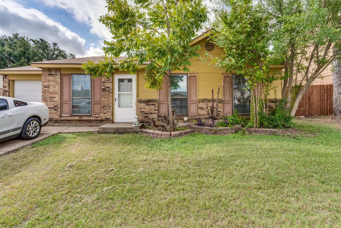 2324 Newbury Drive Arlington TX 76014
