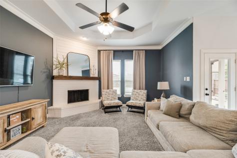 1305 Cheyenne Drive Aubrey TX 76227