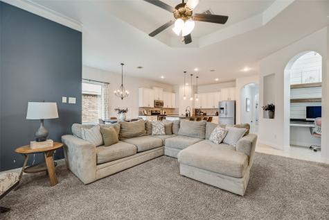 1305 Cheyenne Drive Aubrey TX 76227