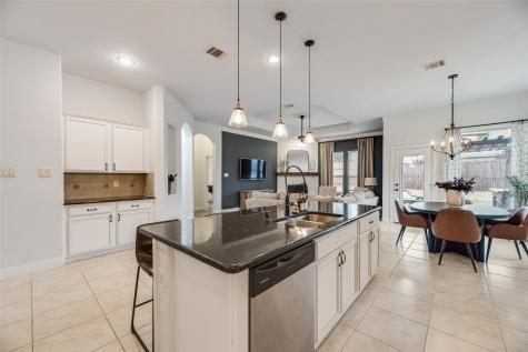 1305 Cheyenne Drive Aubrey TX 76227