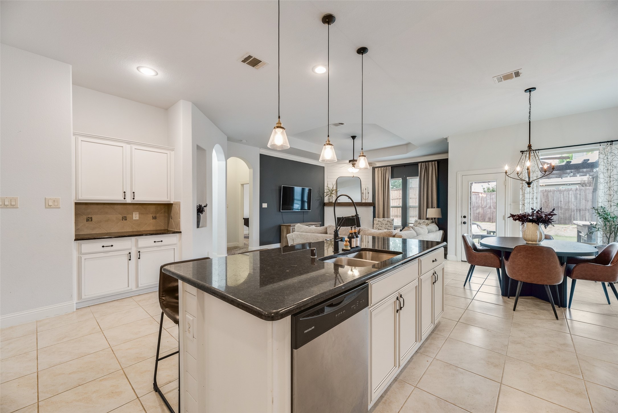 1305 Cheyenne Drive Aubrey TX 76227